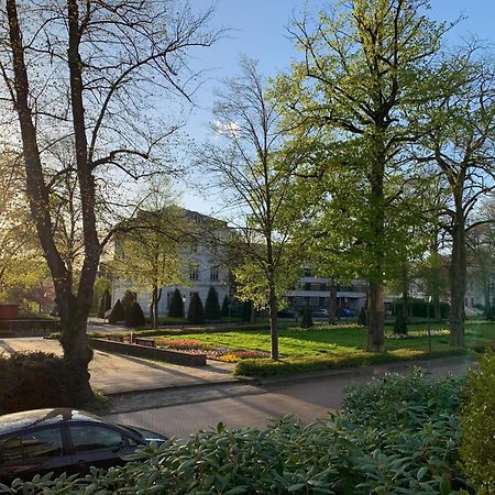 Stilvolle Stadtoase, 116 Qm, Parkblick, Wassernah, Parkplatz Вилхелмсхафен Екстериор снимка